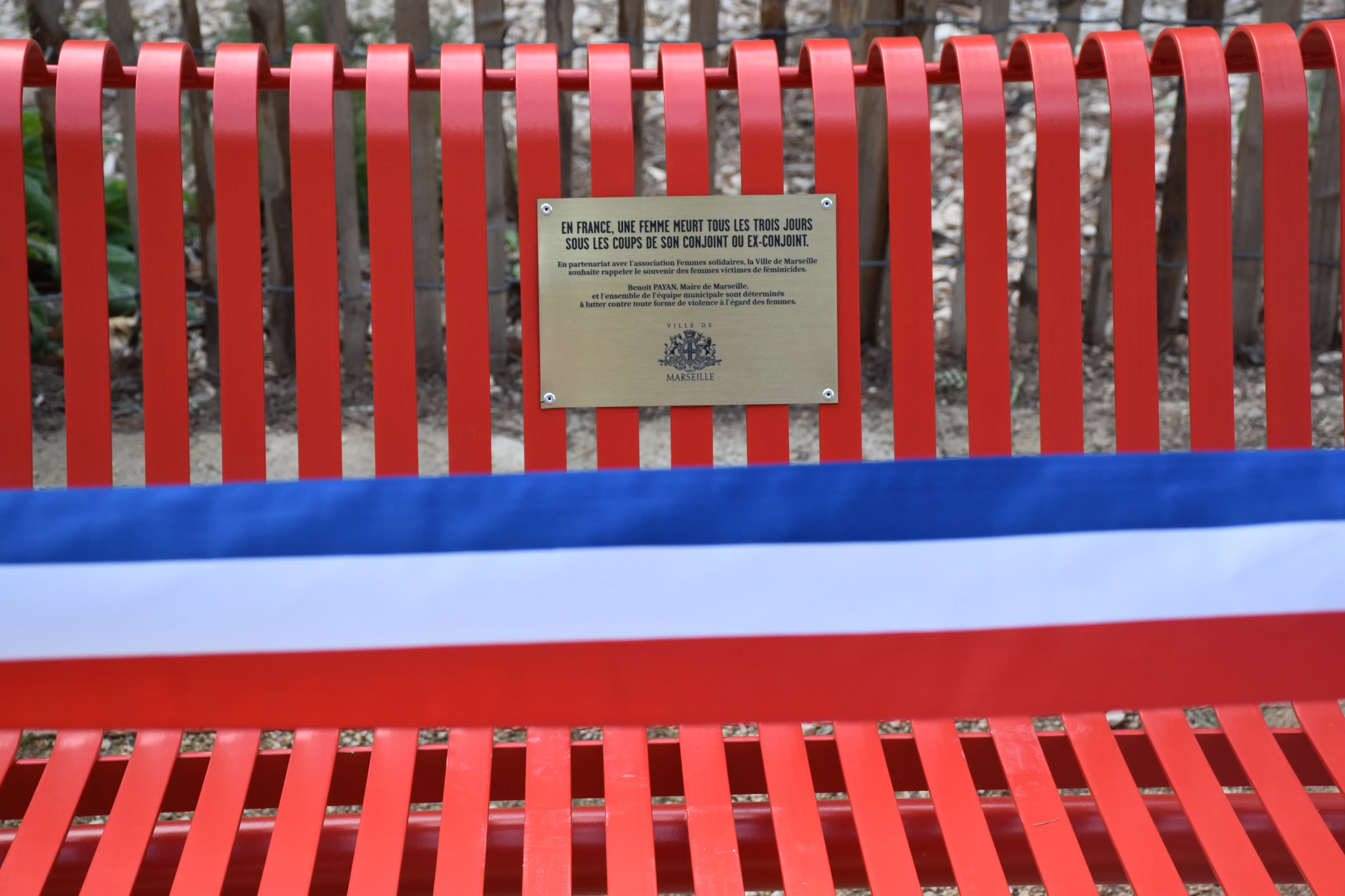 bancs rouges